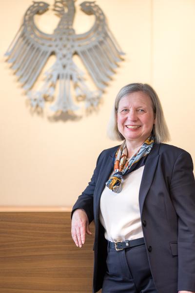 Präsidentin Dr. Regina Hock  Präsidentin Dr. Regina Hock
