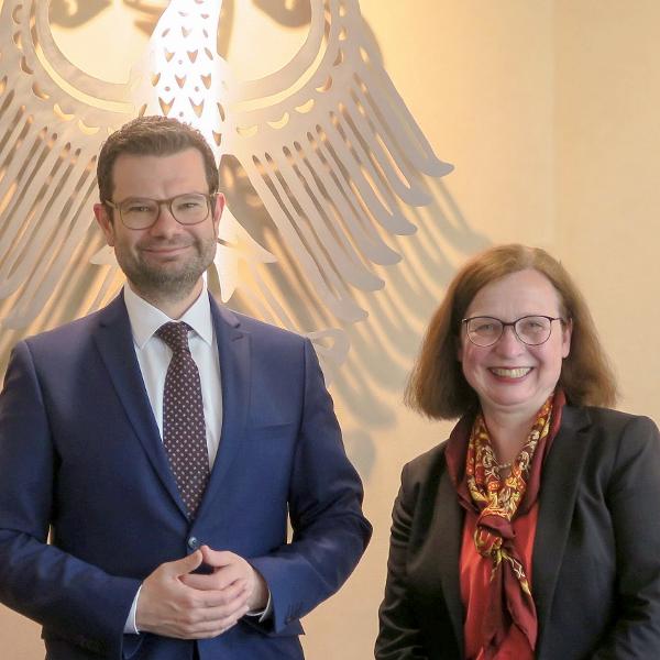 Gemeinsames Foto mit Justizminister Dr. Marco Buschmann und Präsidentin Dr. Regina Hock